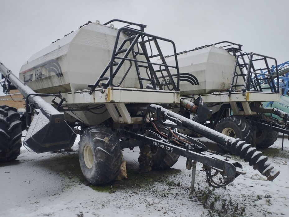 Бункери насінєві Bourgault -8810-54. 2009р