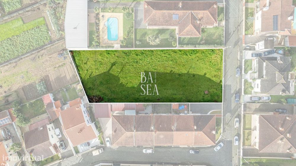 Lote de Terreno Urbano com 1.534m2 para construção de Moradia Individu