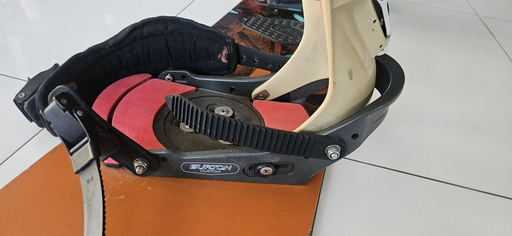 Deska snowboard Burton 148 cm buty Burton 42