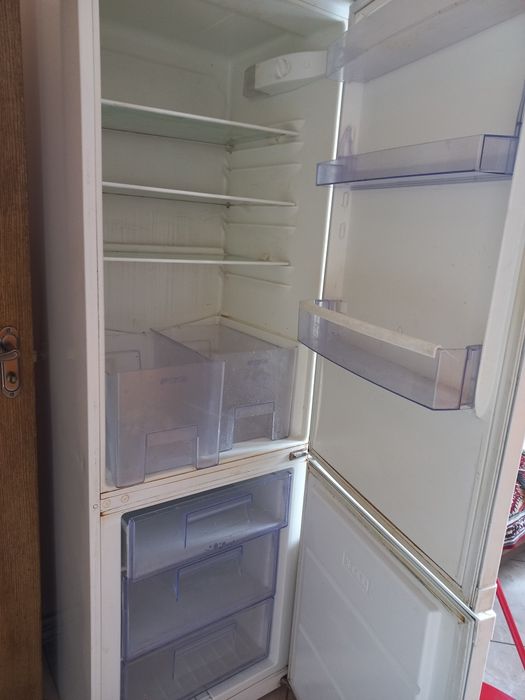 Продам 2 холодильника