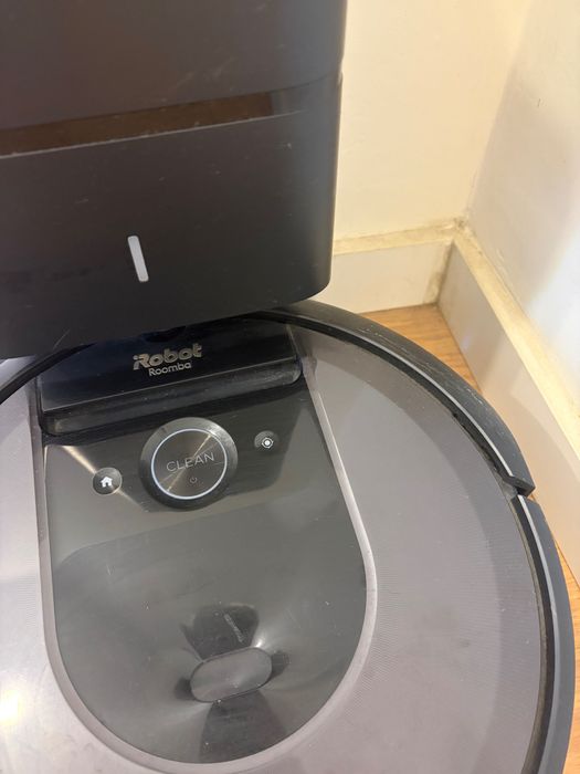 Aspirador IRobot Roomba Combo i8