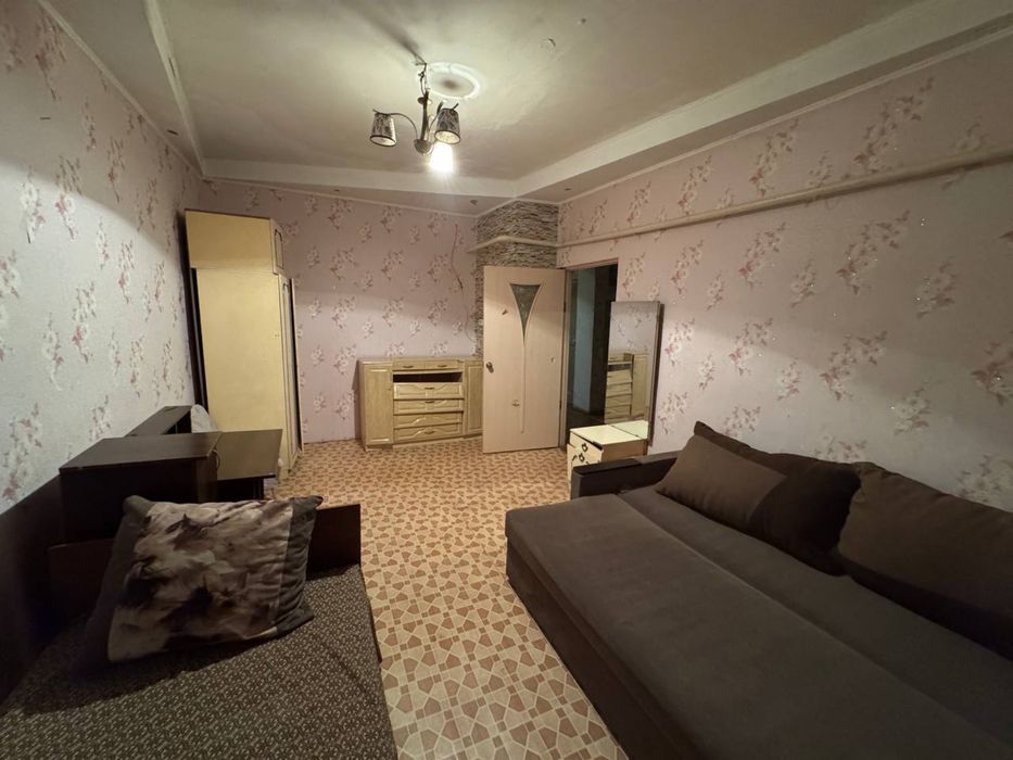 Продаж здорової 3-и кімнатної квартири у тихому місці