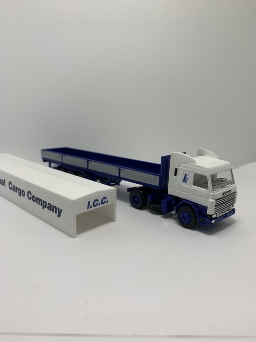 Scania com reboque da Herpa escala H0 1/87