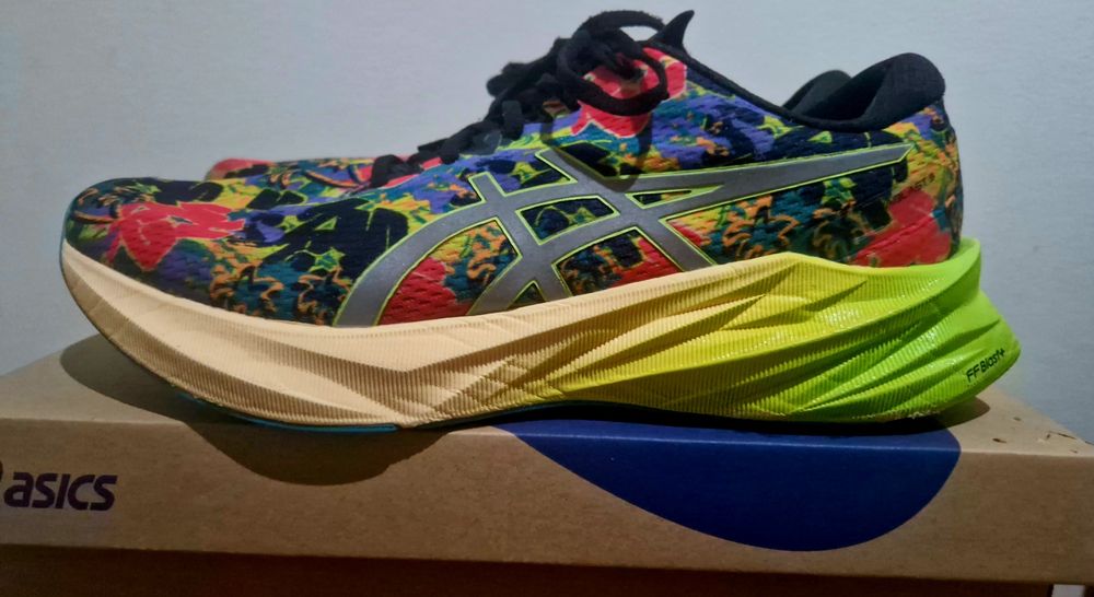 Asics Novablast 3 (Tam. 47) – 90km – Com Caixa