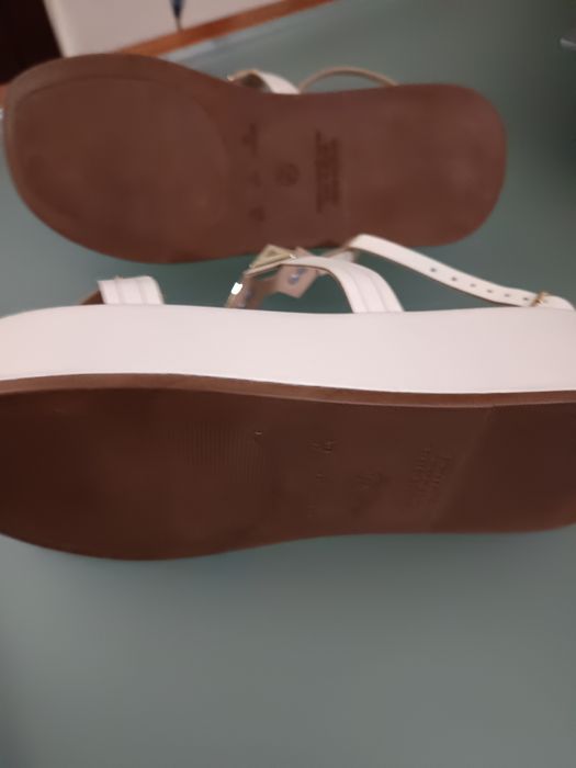 Sandalias novas nunca usadas