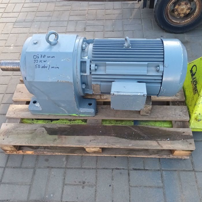 Motoreduktor Sew 22kw 58 obr/min oś 70mm