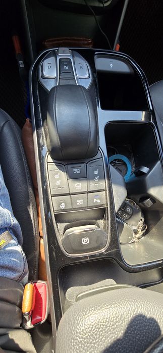 Супер електро автомобіль Хюндай Іонік