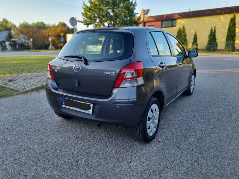 Toyota Yaris SOL automat, klimatronic salonPL