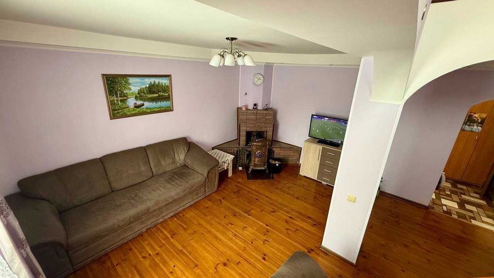 Продаж будинку м.Обухів м-н Дзюбівка