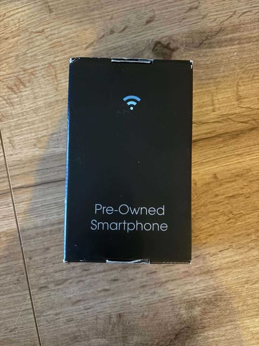 iPhone 4 w zestawie z ladowarka
