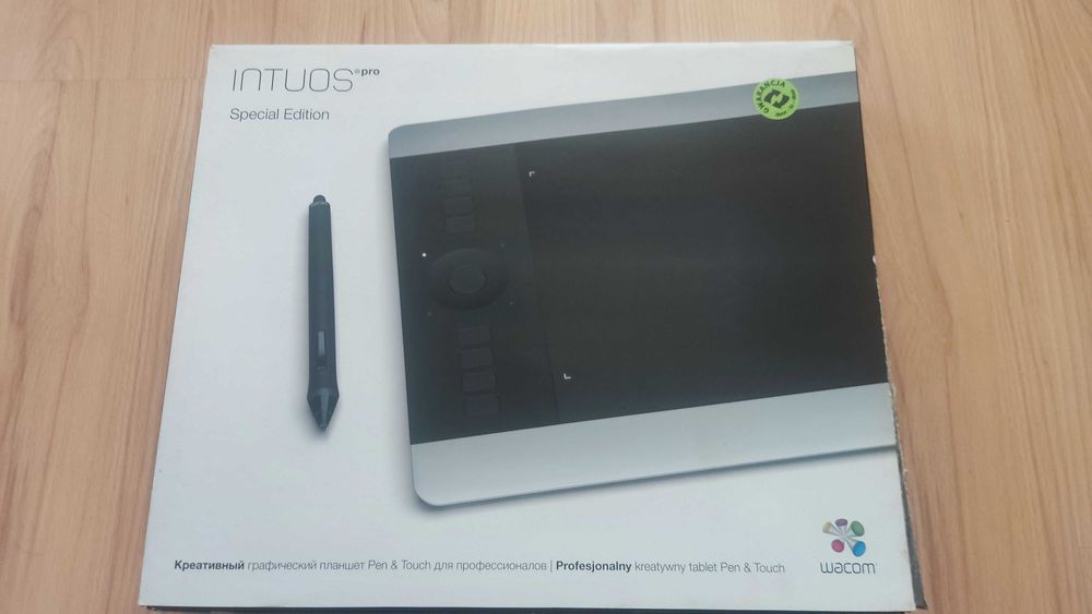 Tablet graficzny Wacom Intuos Pro M Special Edition.