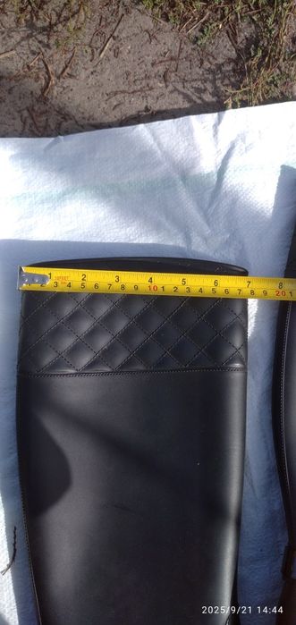 Нові жіночі ризинові чоботи 40 розміру,ціна 605грн.