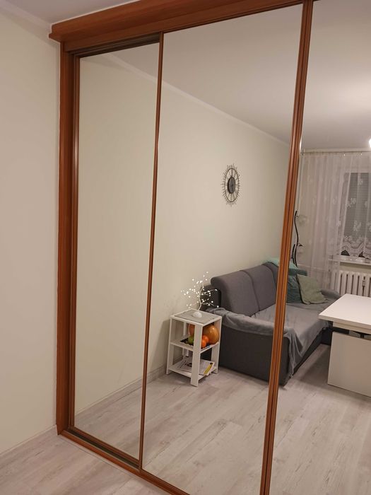 Szafa typu Komandor z lustrami