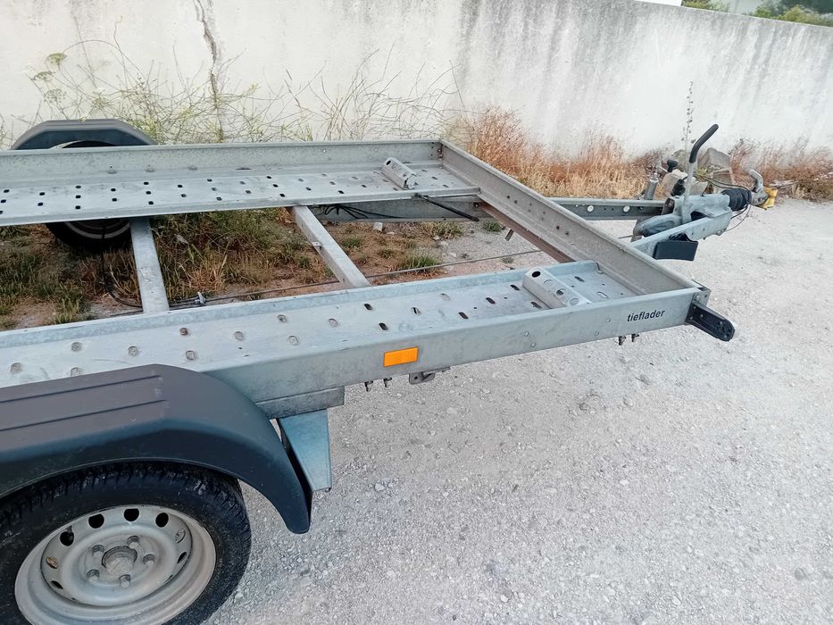 Atrelado porta carros basculante 1500kgs