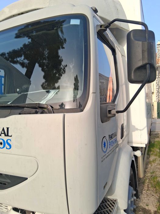 Camiao Renault Midlium 210