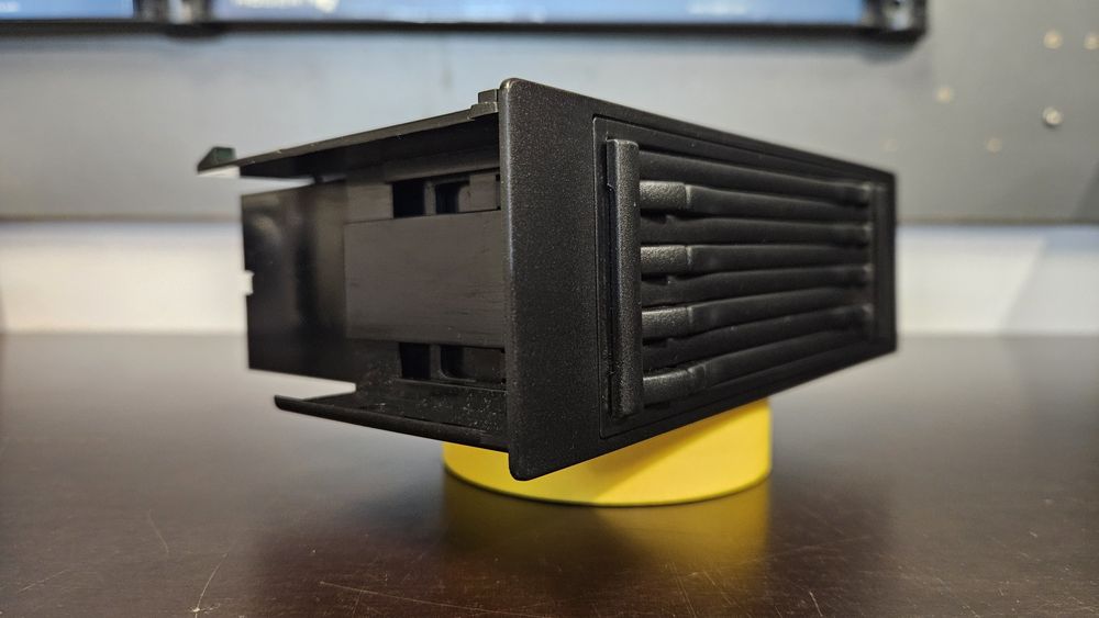 Oryginalny Magazynek CD Volvo 850 S70 V70 C70 | OEM