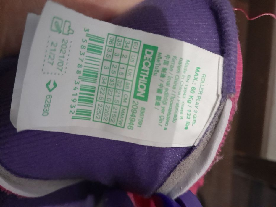 Patins em linha + proteções + capacete