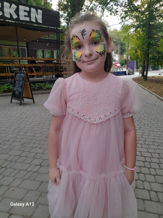 Святкова випускна сукня на 6 р.