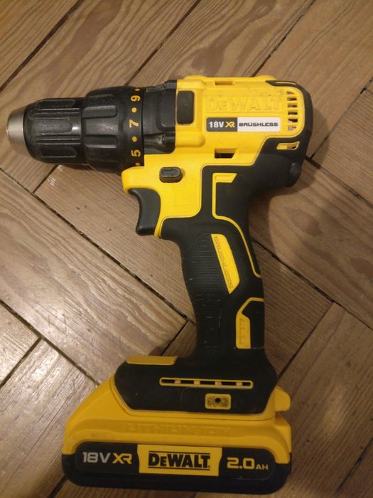 Tenho aparafusadora DEWALT-DCD777-BRUSHLESSS