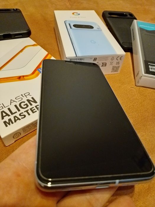 Google pixel 8 pro - gwarancja, dodatki