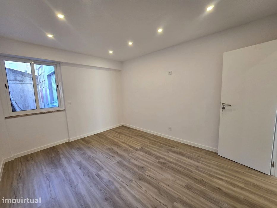 Apartamento Totalmente Remodelado T2 - Amadora