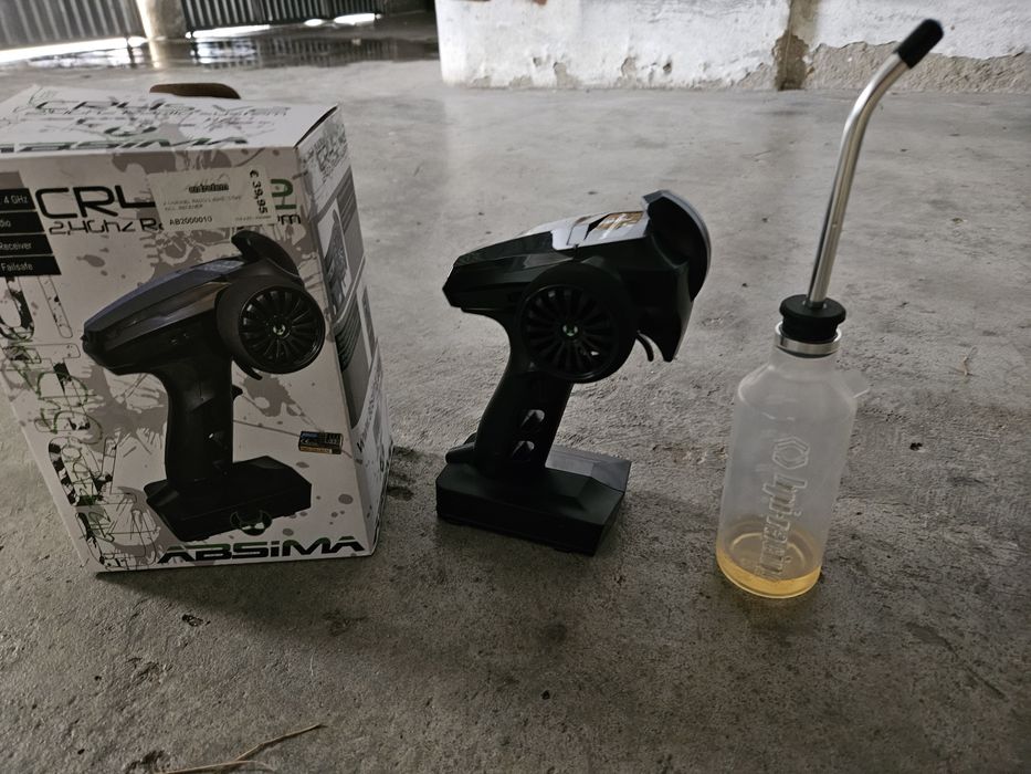 Carro a gasolina com telecomandado