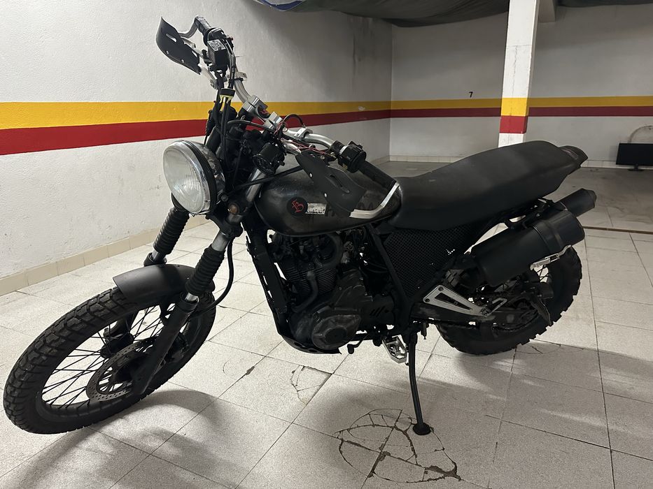 Suzuki Dr650 alterada
