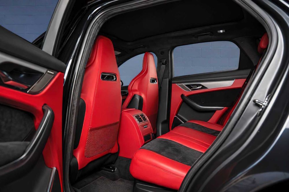 Jaguar F-PACE SVR      2022