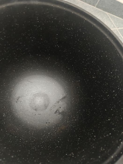 Kociołek żeliwny 10 L