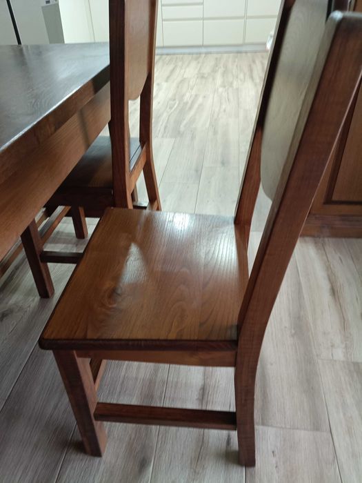 Mesa rustica e 6 cadeiras madeira castanho