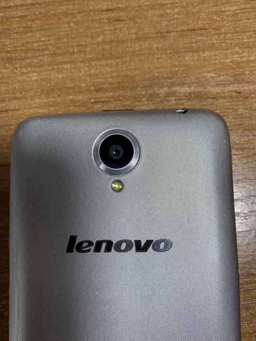 Продам мобильный телефон Lenovo s650 в рабочем состоянии