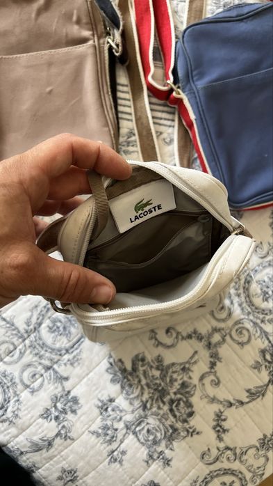Bolsas da marca Lacoste modelo de 2006