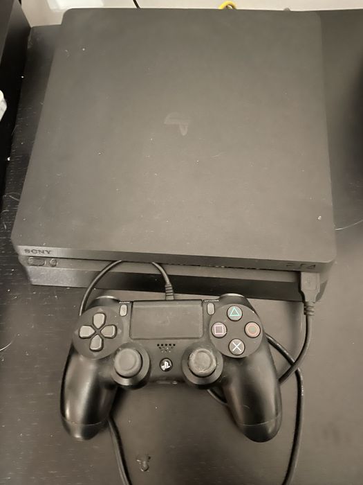 Ps4+ 1 comando urgente