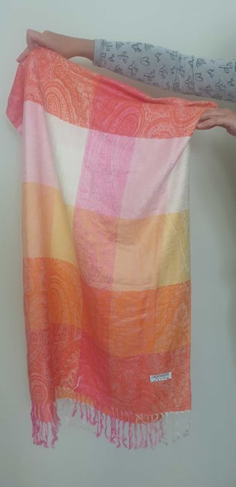 Szal w kratke wiosenny