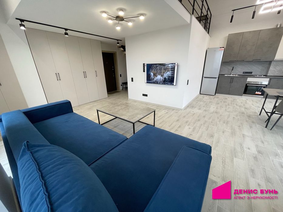 Продам стильную, двухуровневую квартиру в центре города