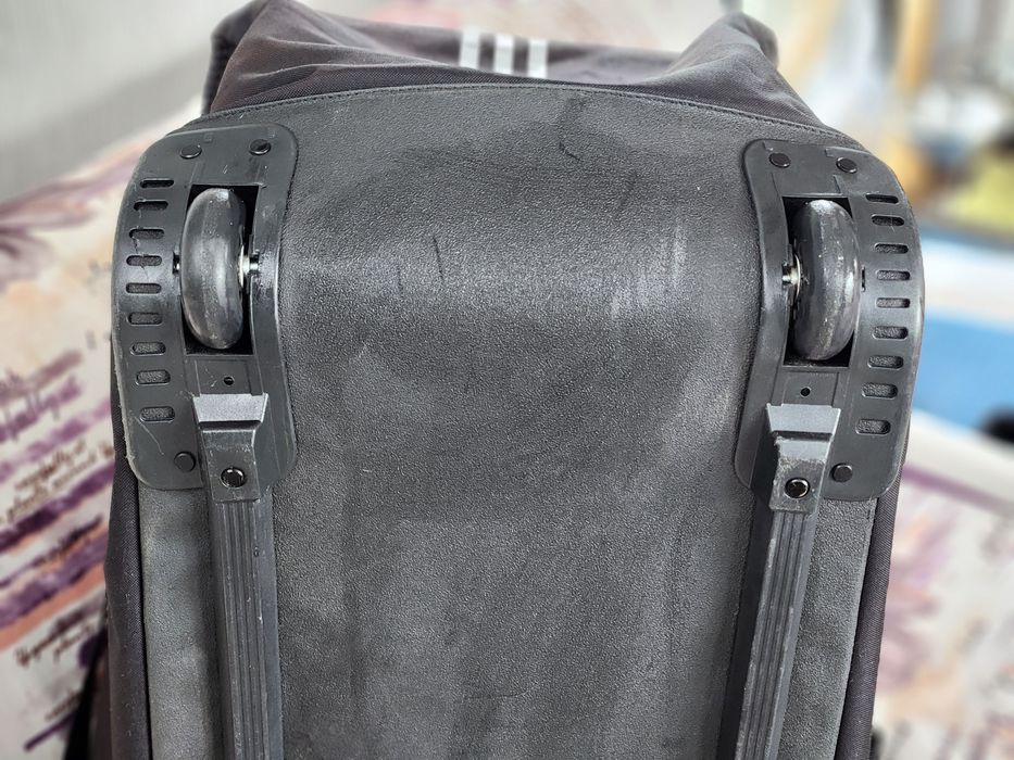 Продам велику сумку на колесах