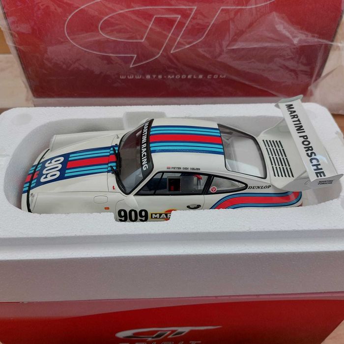 Miniatura Porsche 911 (964) RSR 3.8 #909 Martini 1993 GT Spirit 1:18