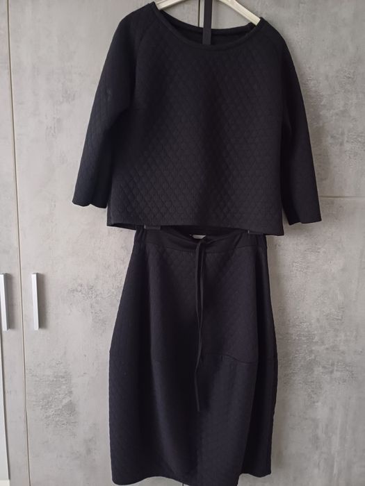 .Czarny dwuczęściowy komplet pikowany w kosteczkę /1×1/ firmy TU