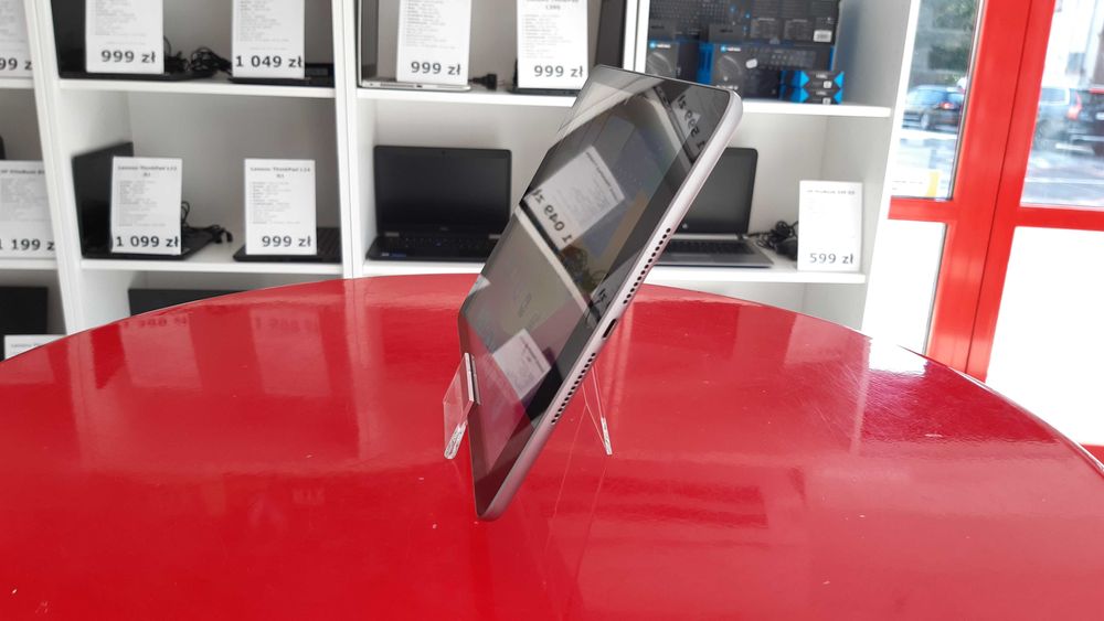Tablet Apple iPad 10,2" Gen7 32GB WiFi Klasa A FV23 Raty Gwarancja