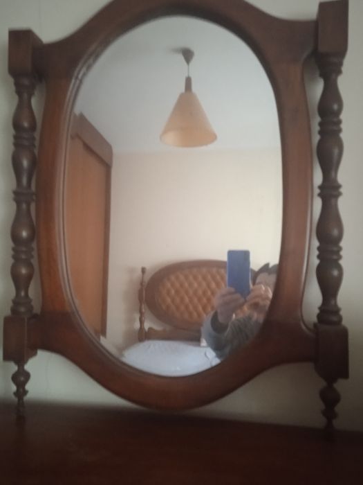 Espelho de mobília de quarto, muito muito lindo, moldura em madeira