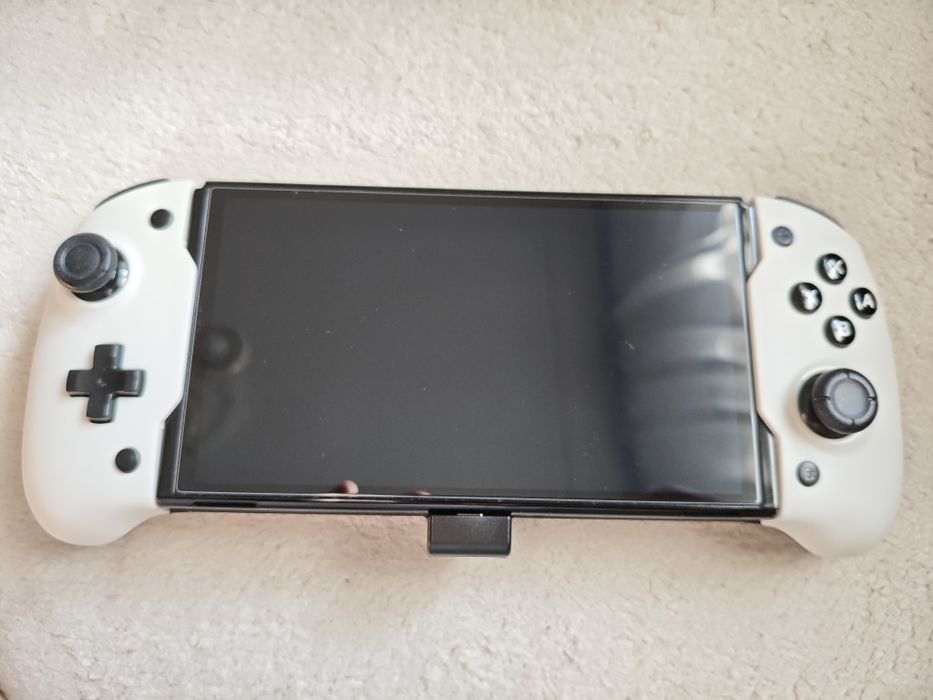 Nintendo Switch Oled + FR-TEC Kontroler