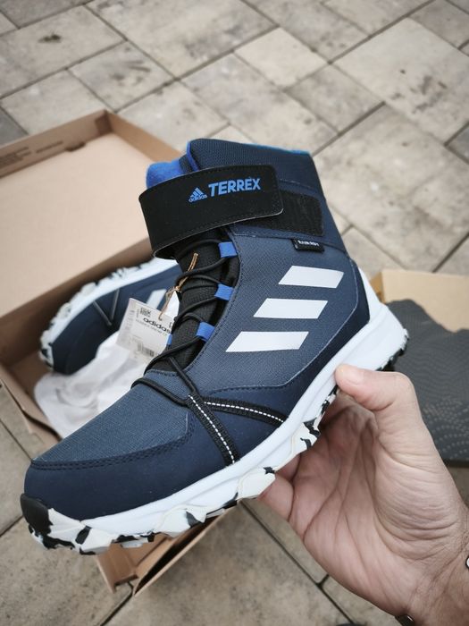 Детские зимние ботинки Adidas Terrex Snow