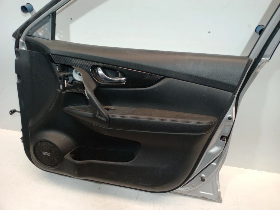 Porta frente direita NISSAN X-Trail (T32)