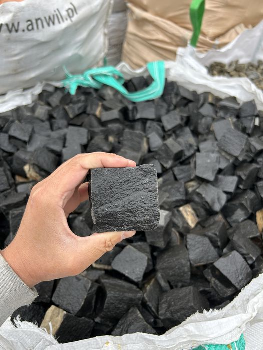 CZARNA KOSTKA BAZALTOWA 4x6, 7x9, 8x11, 10 Czarny Granit Szwed Bazalt