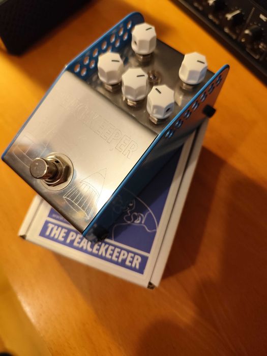 ThorpyFx Peacekeeper V2 (low gain overdrive)