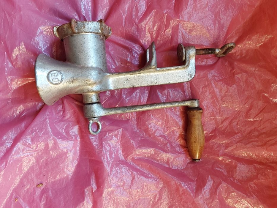 Maszynka do mielenia mięsa z czasów PRL