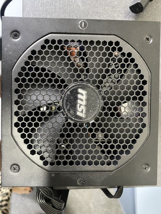 Продам блок живлення MSI A850gf