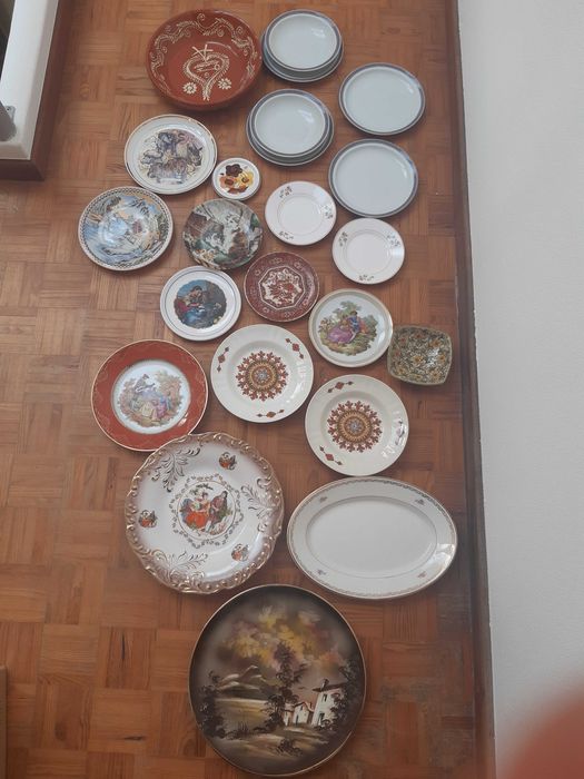 Serviço Jantar de Sacavém  com Flores- Rosinhas Vermelhas64552698483073125