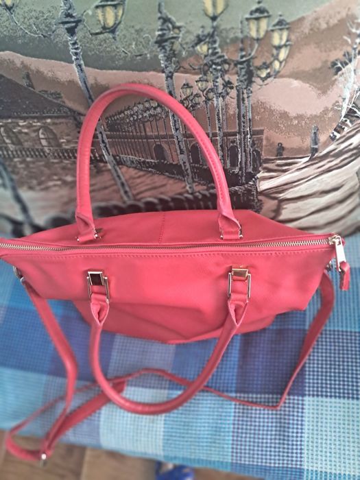 Продам женскую сумку