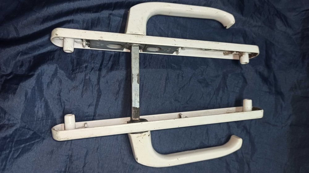 Нажимной гарнитур , ручки для ПВХ дверей